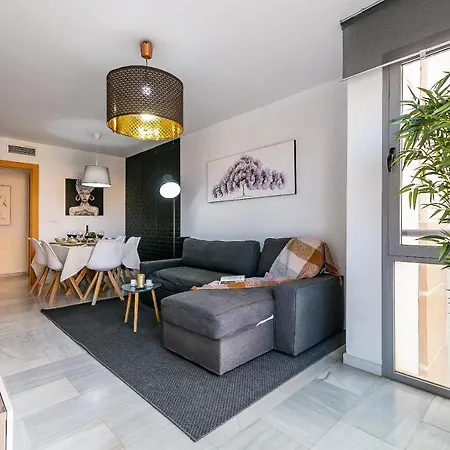 Premium Penthouse With Roof Terrace And Parking In Carlos Haya Appartement *